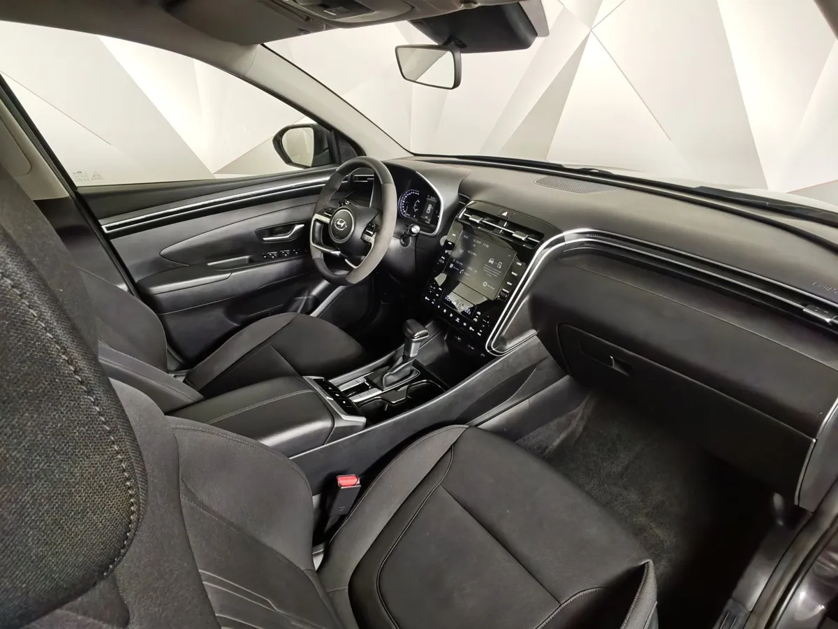 Hyundai Tucson 2.0 (185 л.с.) Diesel-8AT - 4WD Family Серый в АВИЛОН. Слайд №13