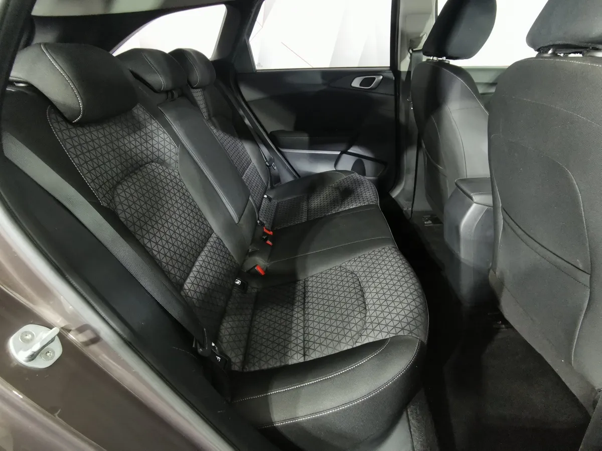 Kia Ceed 1.6 MPI AT (128 л.с.) Luxe Коричневый в АВИЛОН. Слайд №15