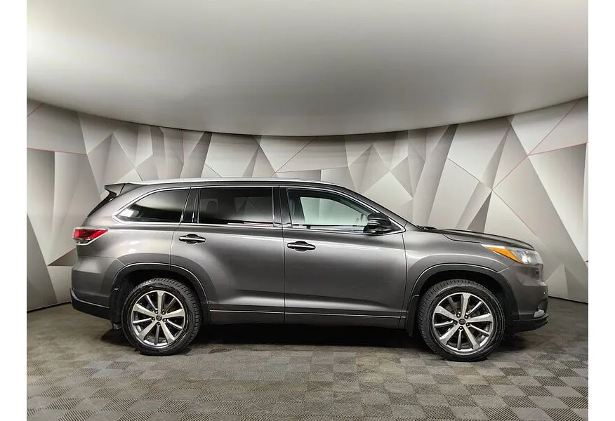 Toyota Highlander 3.5 AT AWD (249 л.с.) Престиж Серый в АВИЛОН. Слайд №6