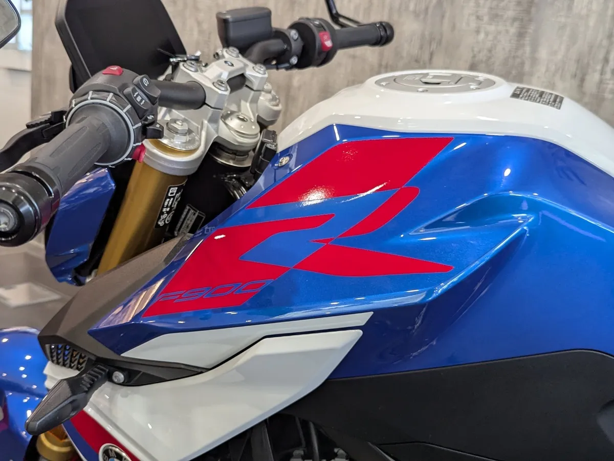BMW Motorrad F 900 R F 900 R 895 см³ 895 Синий в АВИЛОН. Слайд №4