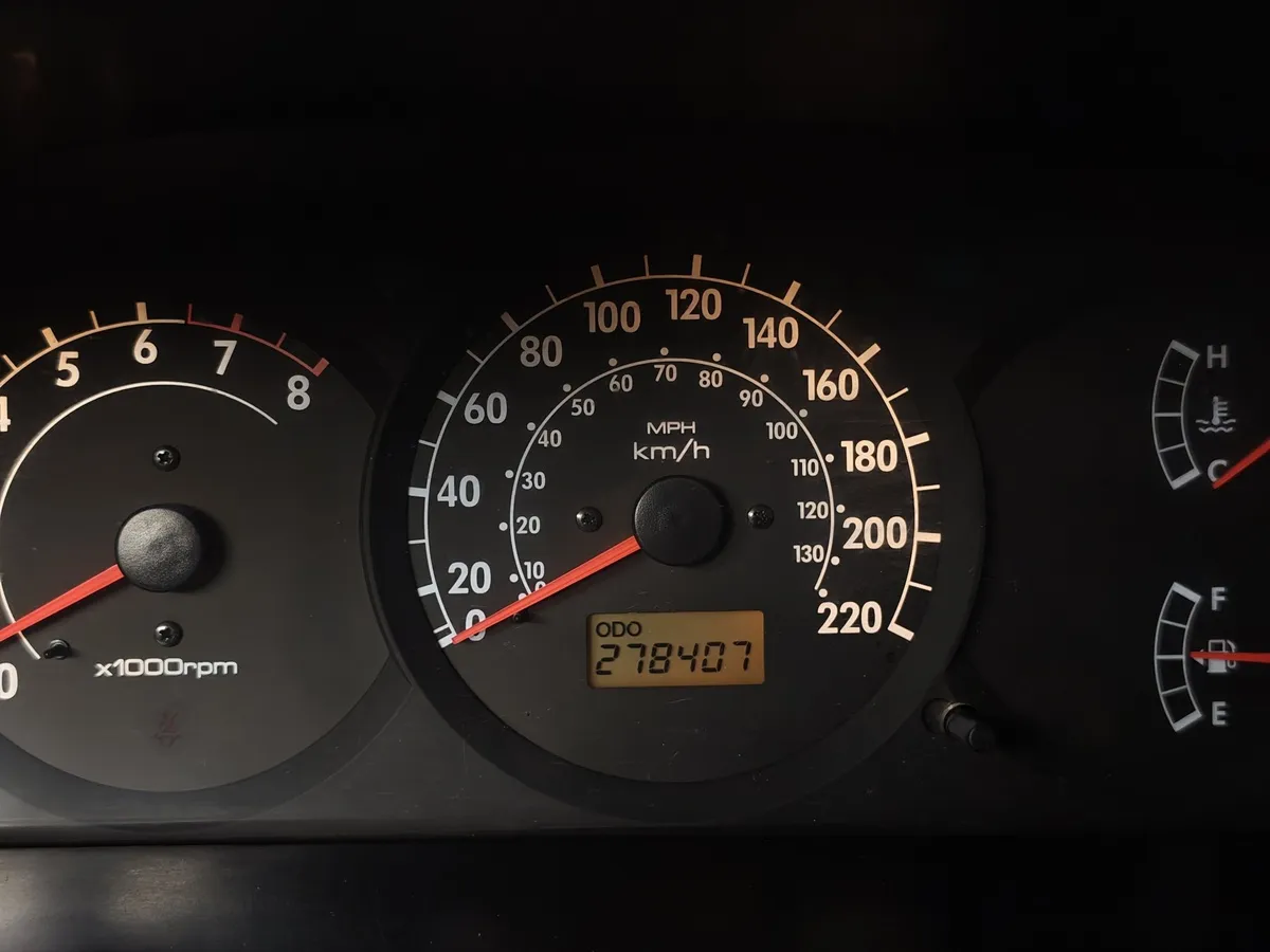 Kia Spectra 1.6 MT (101 л.с.) Красный в АВИЛОН. Слайд №17