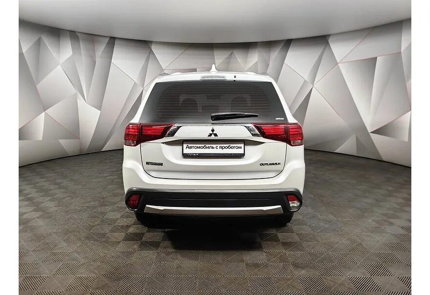 Mitsubishi Outlander 2.0 CVT 4WD (146 л.с.) Белый в АВИЛОН. Слайд №8