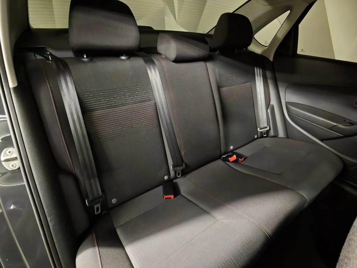 Volkswagen Polo 1.6 MT (105 л.с.) Trendline Серый в АВИЛОН. Слайд №17