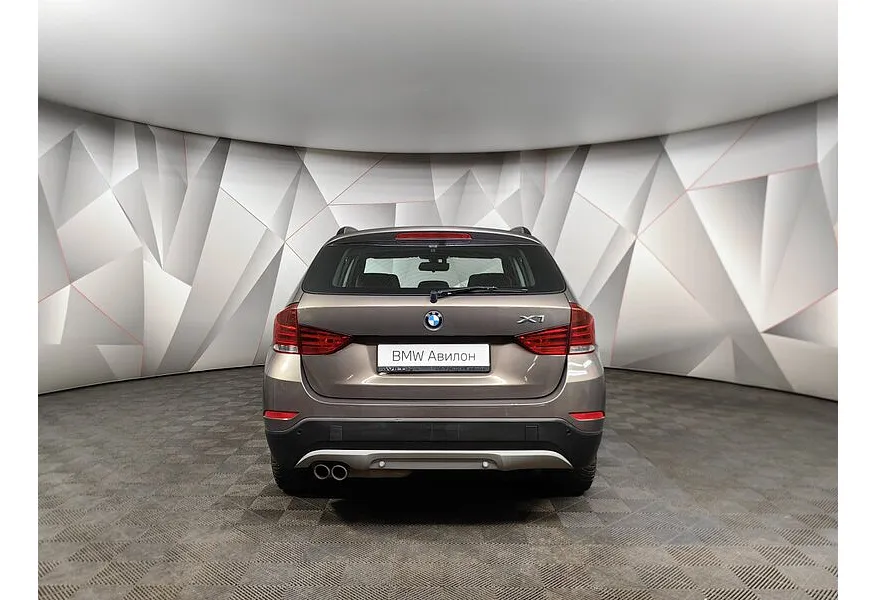 BMW X1 xDrive20i AT (184 л.с.) Коричневый в АВИЛОН. Слайд №4 BMW X1 xDrive20i AT (184 л.с.) Коричневый в АВИЛОН. Слайд №4