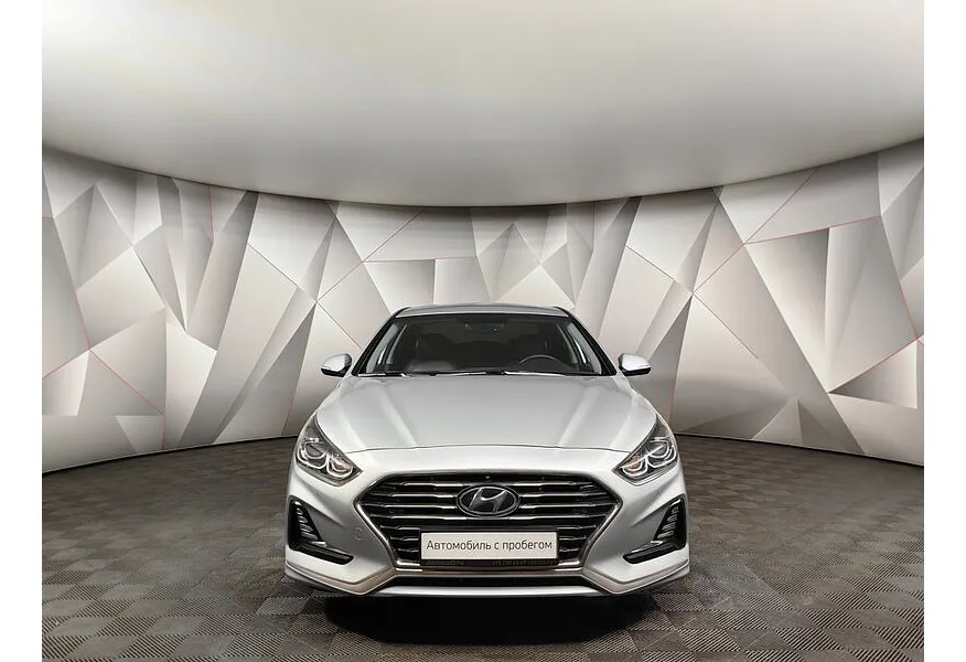 Hyundai Sonata 2.0 AT (150 л.с.) Style Серебристый в АВИЛОН. Слайд №7 Hyundai Sonata 2.0 AT (150 л.с.) Style Серебристый в АВИЛОН. Слайд №7