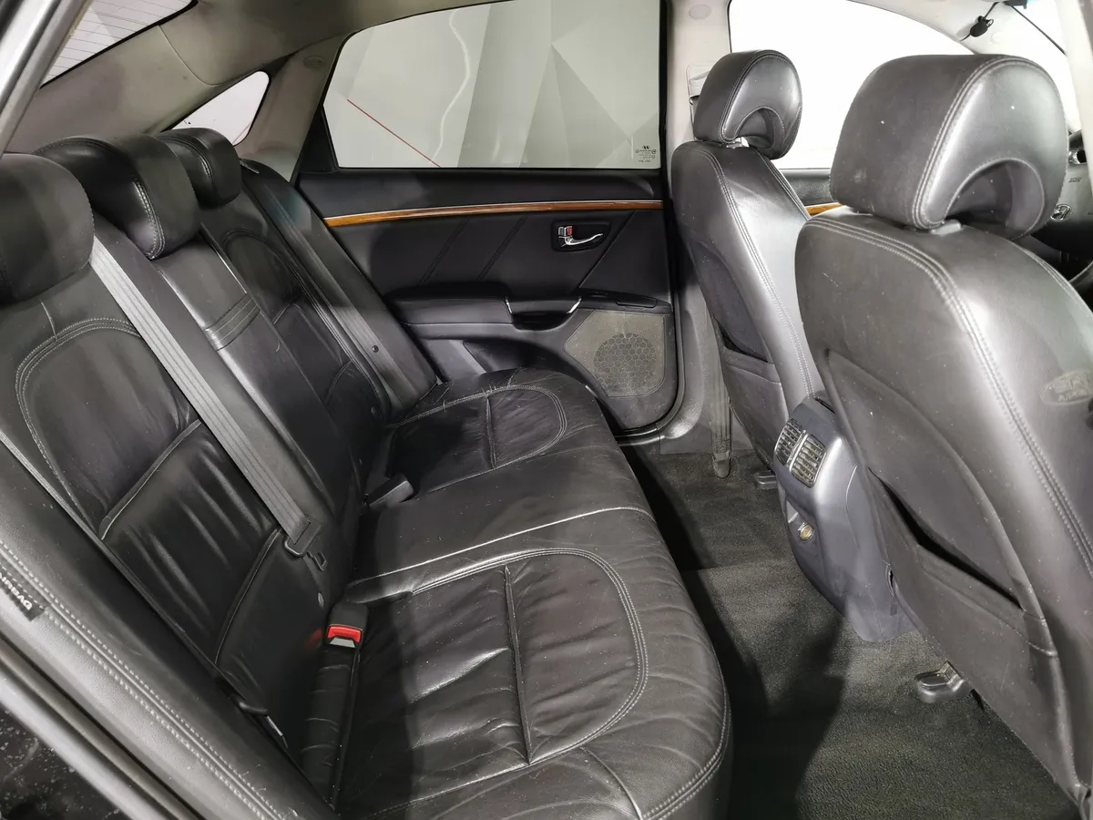 Hyundai Grandeur 2.7 AT (192 л.с.) Черный в АВИЛОН. Слайд №15