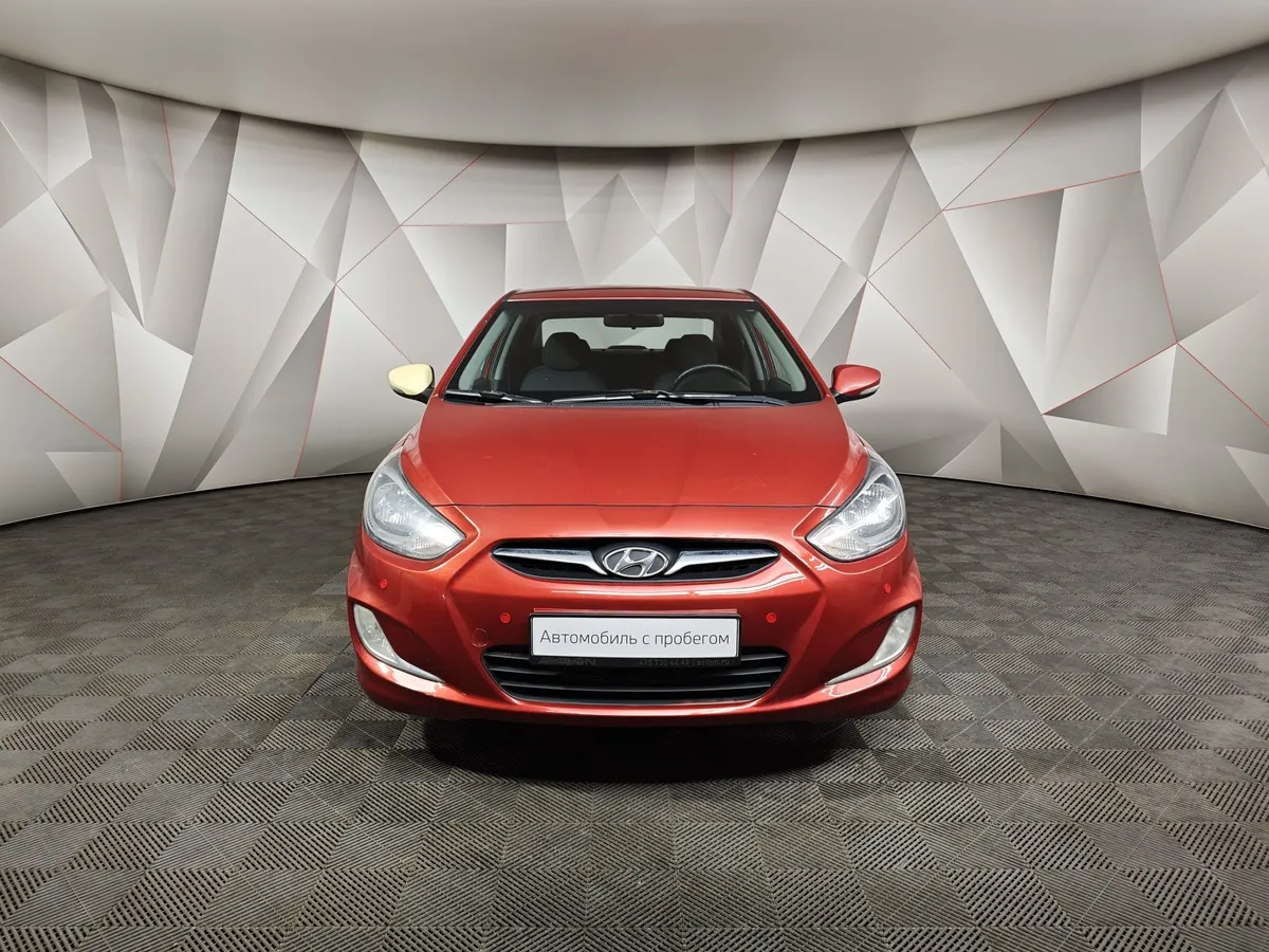 Hyundai Solaris 1.4 AT (100 л.с.) Active Красный в АВИЛОН. Слайд №7