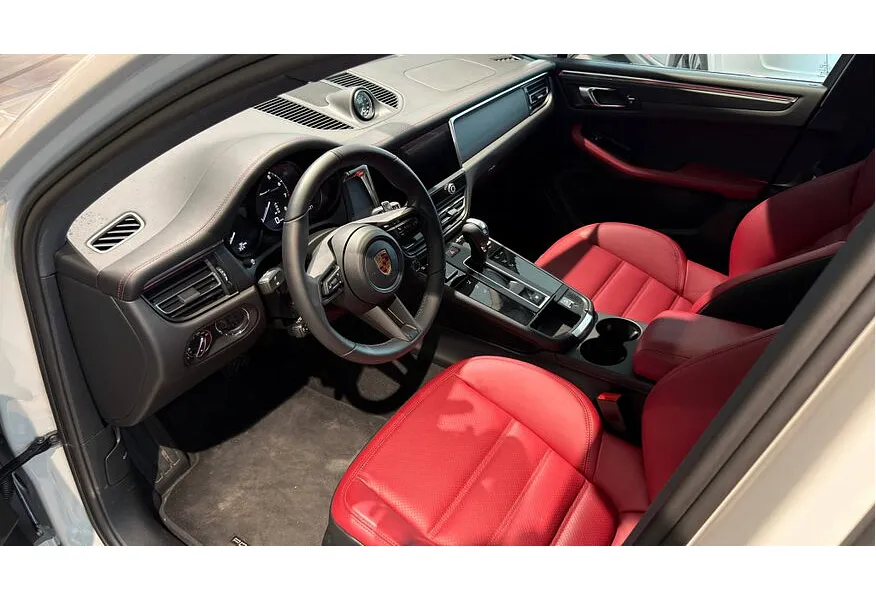 Porsche Macan 2.0 TFSI AMT 4WD (265 л.с.) R4 Серый в АВИЛОН. Слайд №7