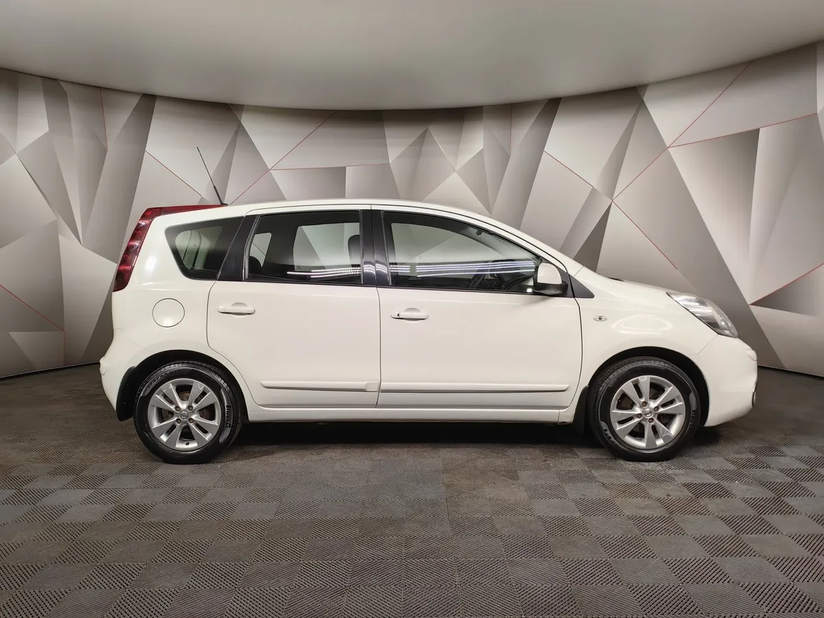 Nissan Note 1.6 AT (110 л.с.) Luxury Белый в АВИЛОН. Слайд №6