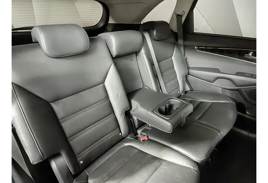 Kia Sorento 2.2 CRDi AT AWD (200 л.с.) Черный в АВИЛОН. Слайд №17