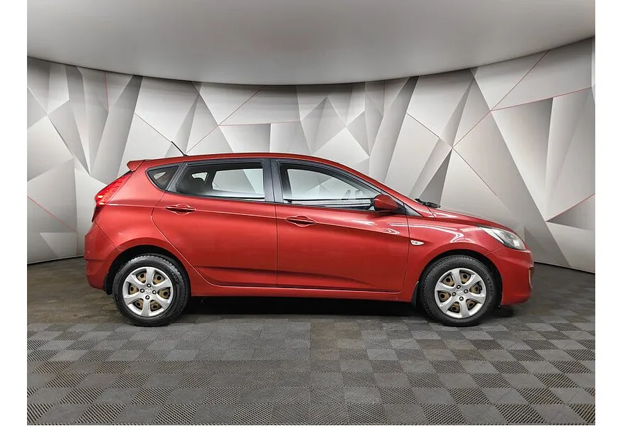 АВИЛОН - Hyundai Solaris 1.4 AT (107 л.с.) Active Красный - slide 2