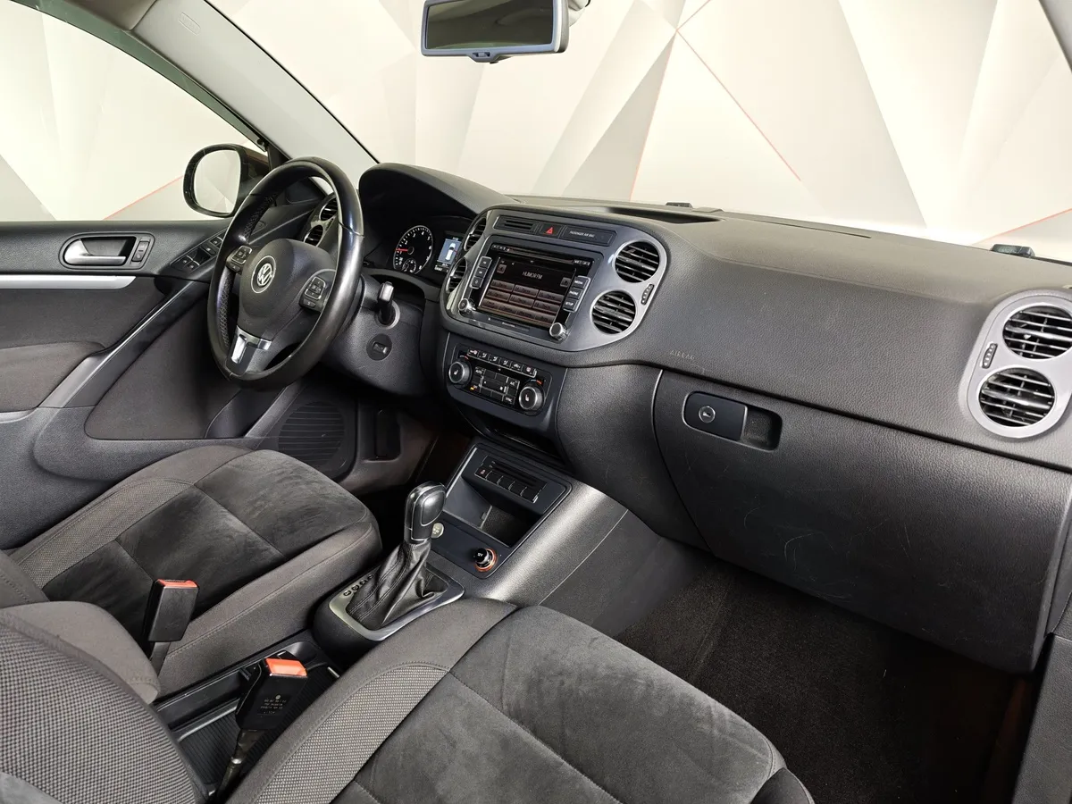 Volkswagen Tiguan 2.0 TSI 4Motion AT (180 л.с.) Sport & Style Коричневый в АВИЛОН. Слайд №13