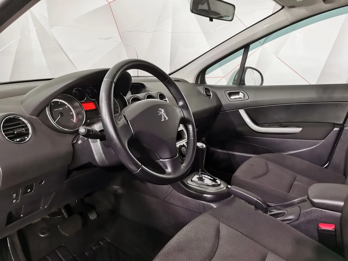 Peugeot 408 1.6 VTi AT (120 л.с.) Серебристый в АВИЛОН. Слайд №18