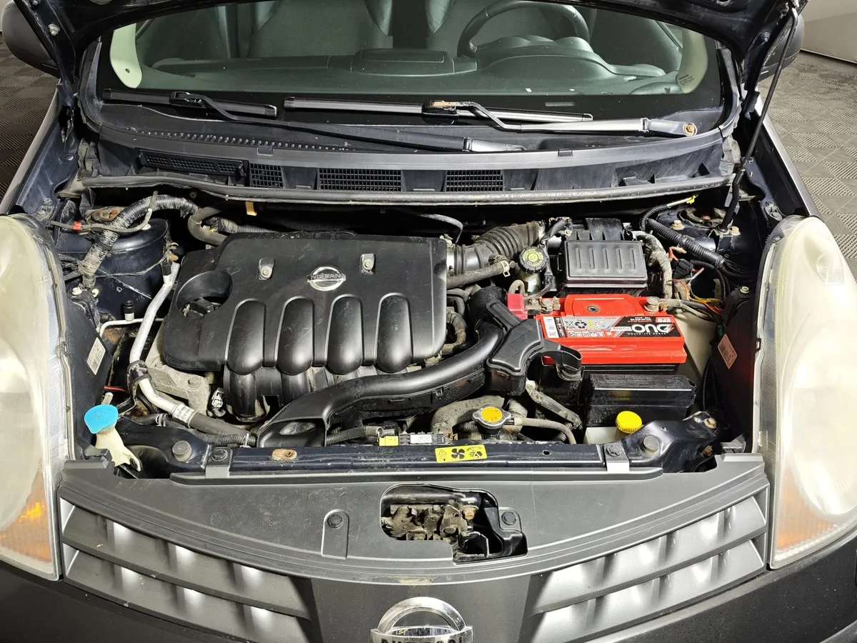 Nissan Note 1.6 AT (110 л.с.) Черный в АВИЛОН. Слайд №11