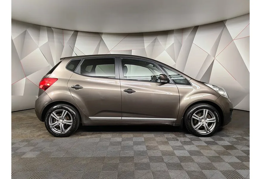 LIVE. Слайд №4