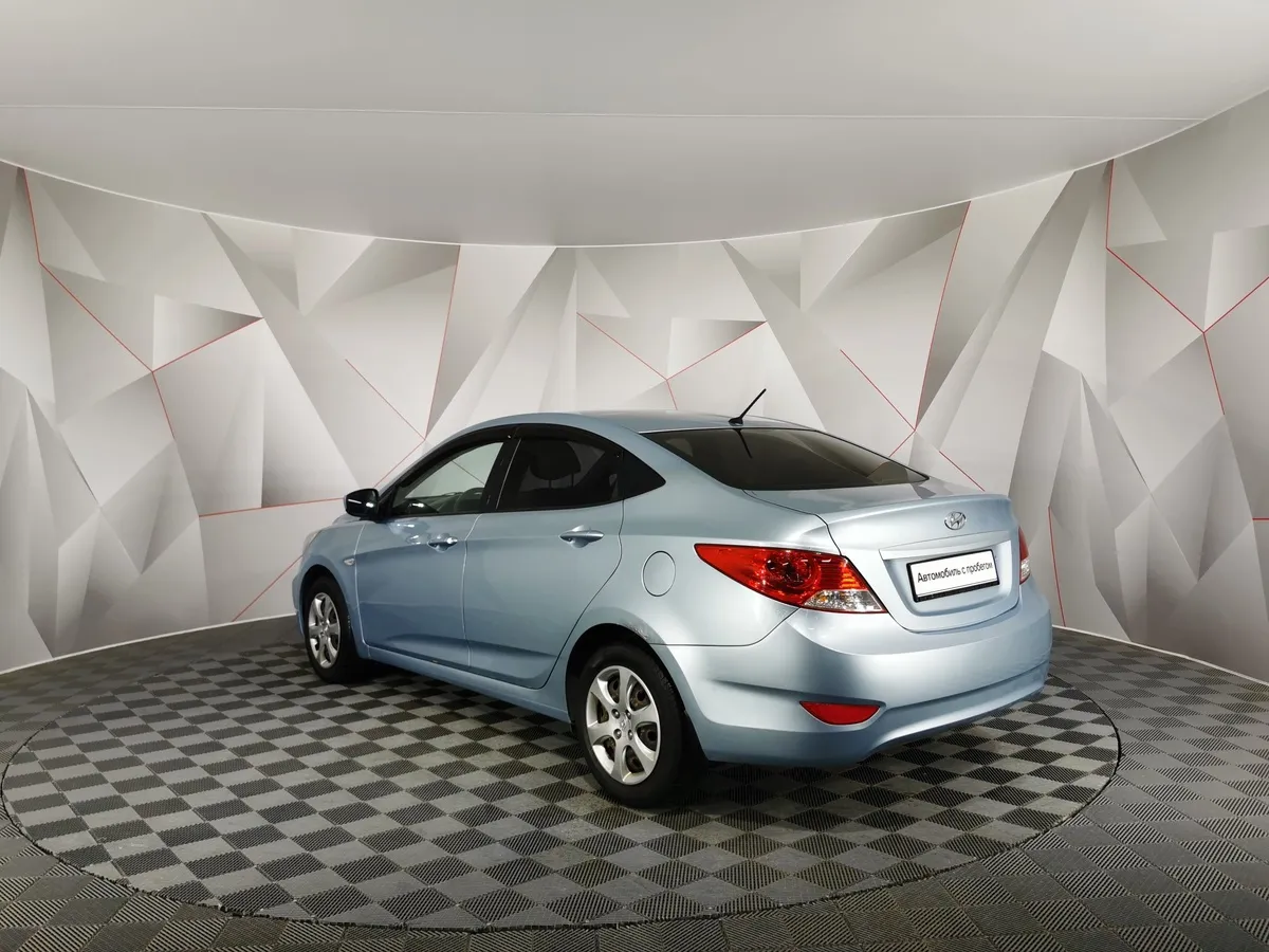 Hyundai Solaris 1.4 AT (107 л.с.) Comfort Голубой в АВИЛОН. Слайд №4