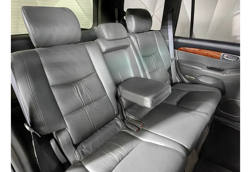 Toyota Land Cruiser Prado 4.0 AT (249 л.с.) Черный в АВИЛОН. Слайд №16