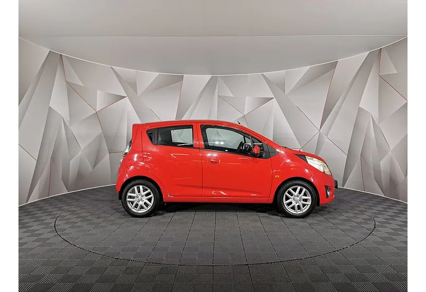 Chevrolet Spark 1.0 AT (68 л.с.) LS Красный в АВИЛОН. Слайд №6 Chevrolet Spark 1.0 AT (68 л.с.) LS Красный в АВИЛОН. Слайд №6