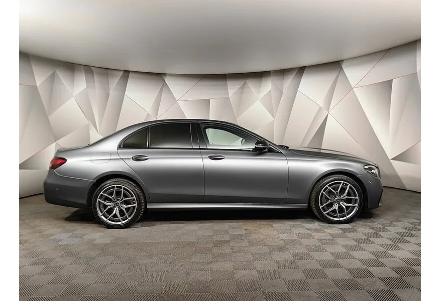 Mercedes-Benz E-Класс E 200 4MATIC 9G-TRONIC (197 л.с.) Sport Plus Серый в АВИЛОН. Слайд №6