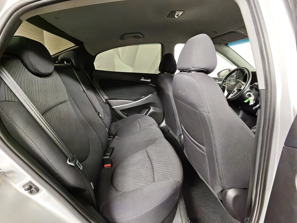 Hyundai Solaris 1.6 AT (123 л.с.) Elegance Серый в АВИЛОН. Слайд №16