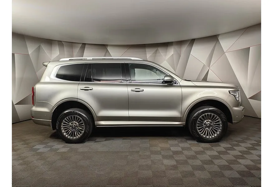 LIVE. Слайд №4