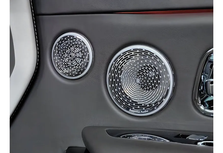 Rolls-Royce Cullinan 6.75 AT AWD (571 л.с.) Individual Черный в АВИЛОН. Слайд №24