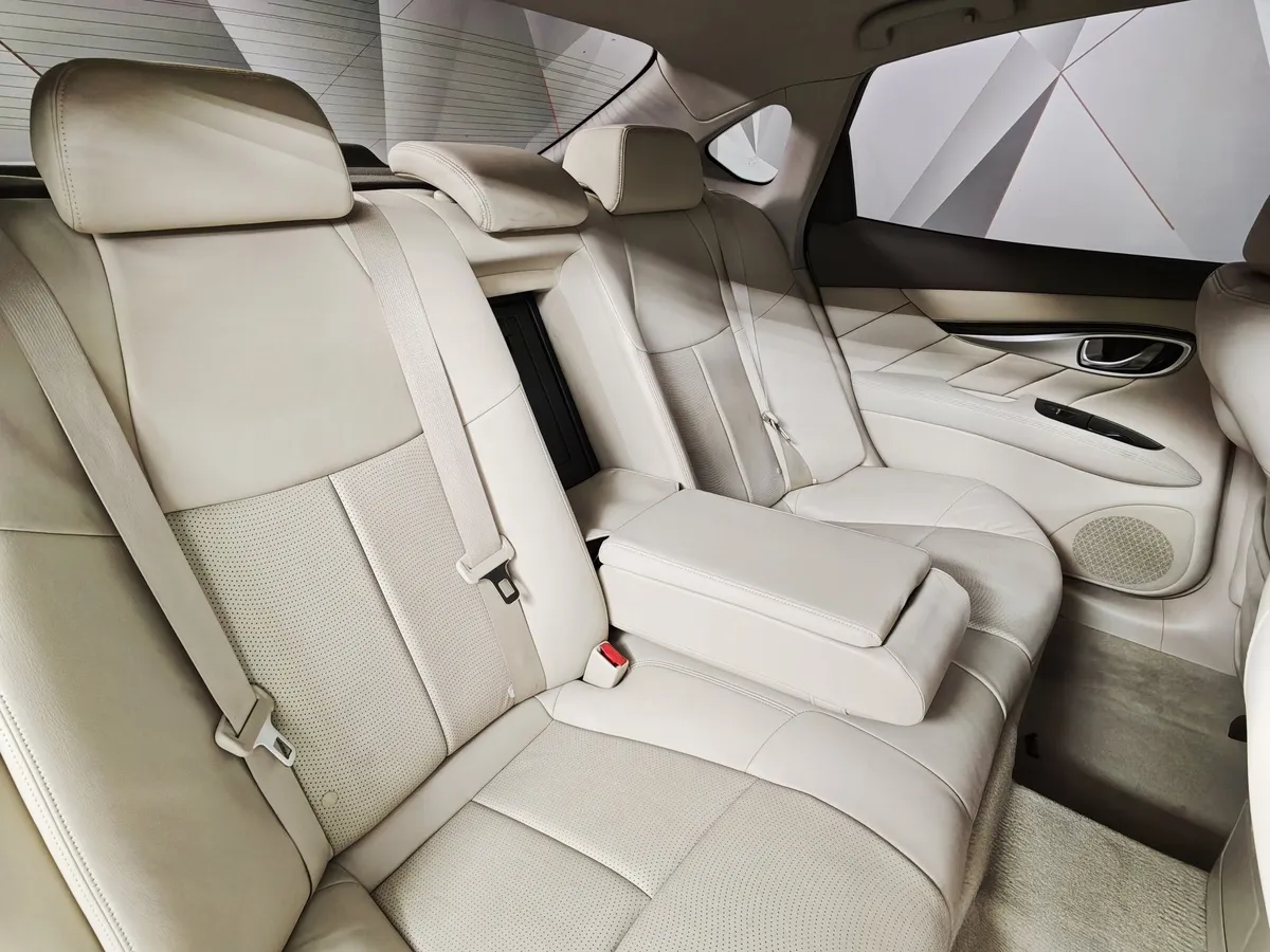 Infiniti M-Series M25 AT (222 л.с.) Premium Черный в АВИЛОН. Слайд №17