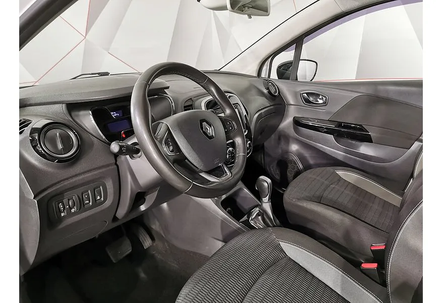 Renault Kaptur 2.0 AT AWD (143 л.с.) Белый в АВИЛОН. Слайд №19