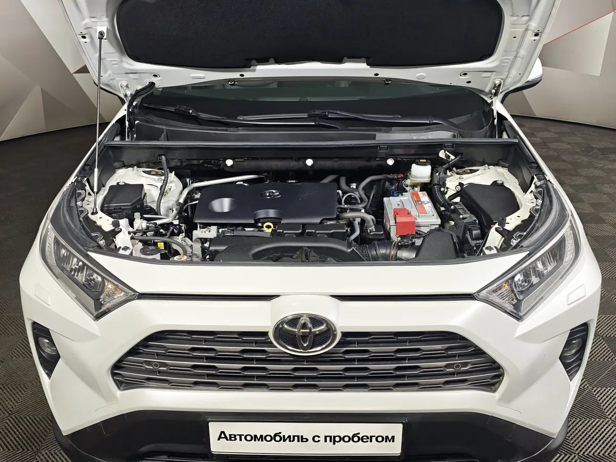 Toyota RAV4 2.0i CVT AWD (149 л.с.) Белый в АВИЛОН. Слайд №11