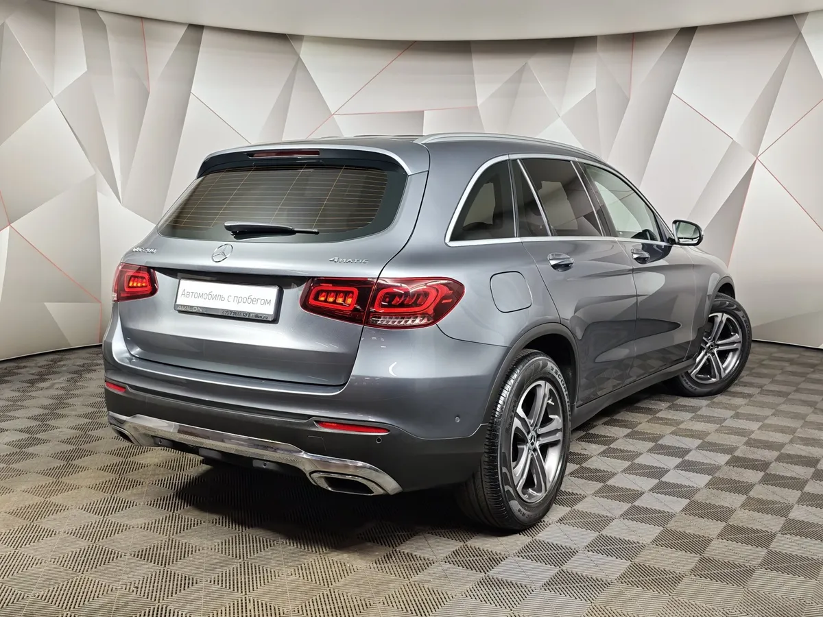 Mercedes-Benz GLC 200 9G-TRONIC 4MATIC (197 л.с.) Premium Серый в АВИЛОН. Слайд №2