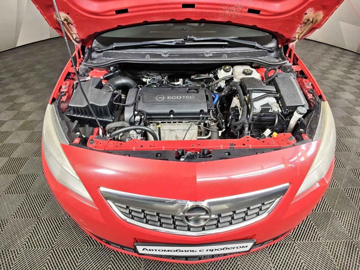 Opel Astra 1.6 MT (115 л.с.) Красный в АВИЛОН. Слайд №10