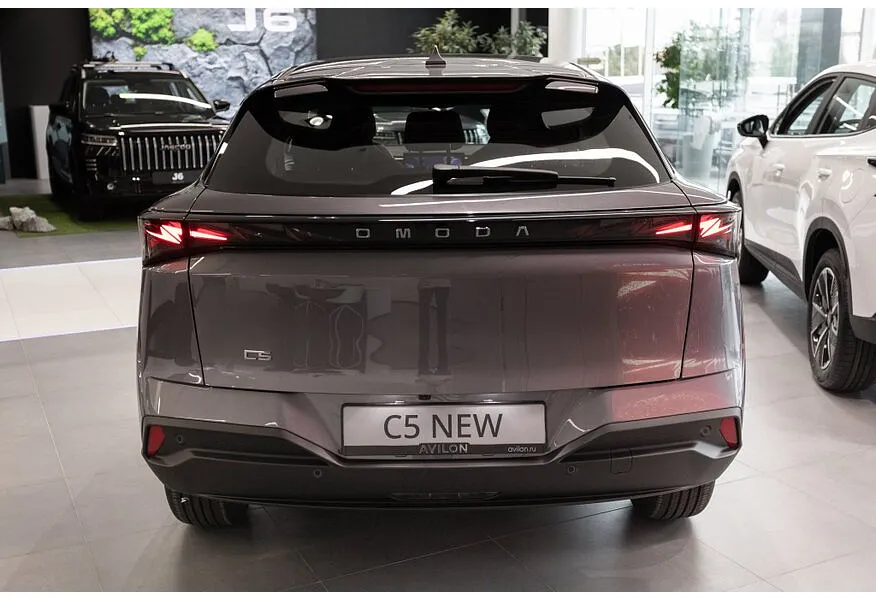 Omoda C5 1.5T DCT FWD (147 л.с.) Драйв Серый в АВИЛОН. Слайд №4