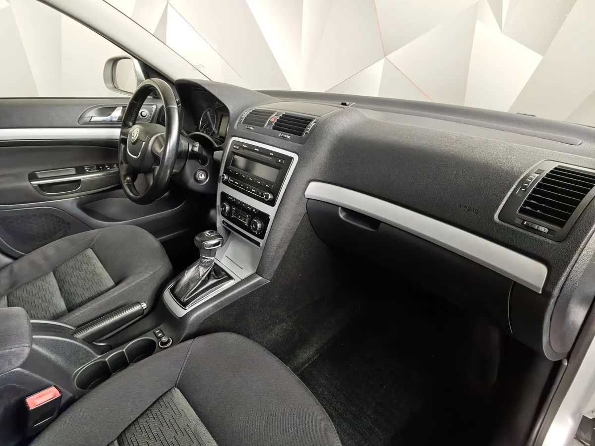 Skoda Octavia 1.8 TSI AT (152 л.с.) Серебристый в АВИЛОН. Слайд №13