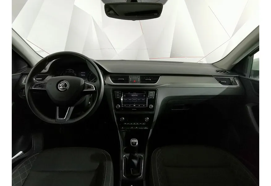 Skoda Rapid 1.6 MT (90 л.с.) Белый в АВИЛОН. Слайд №14