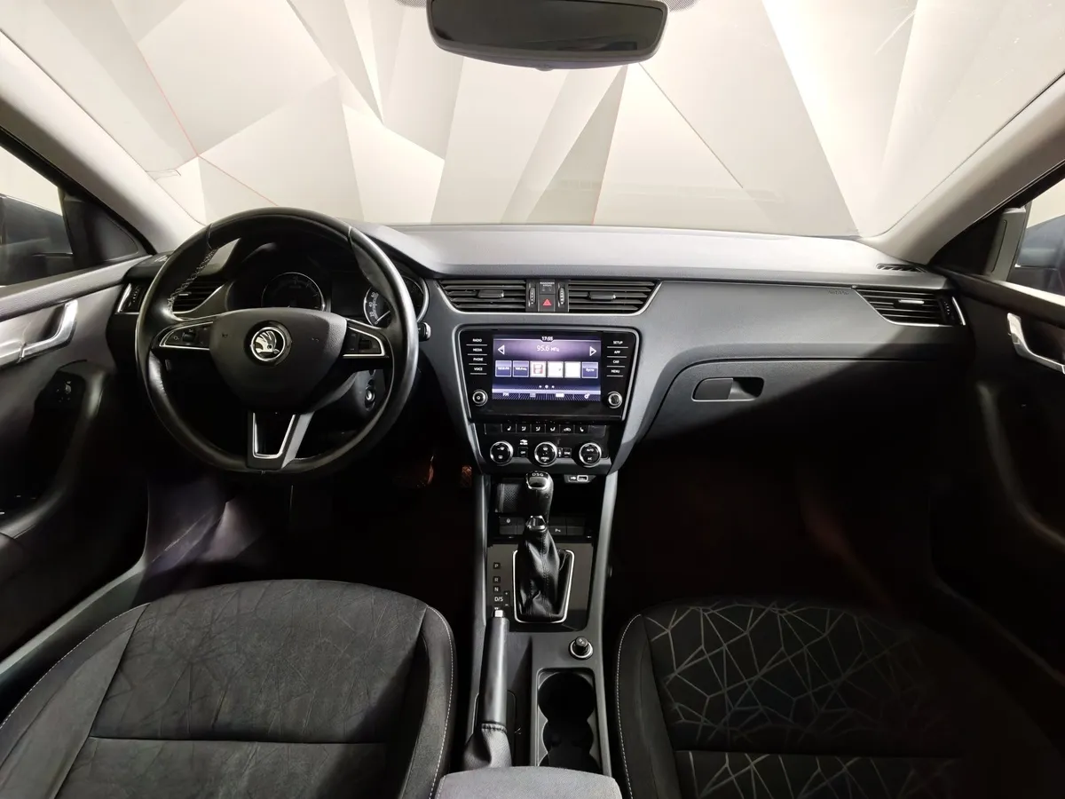 Skoda Octavia 1.4 TSI DSG (140 л.с.) Hockey Edition Серый в АВИЛОН. Слайд №14