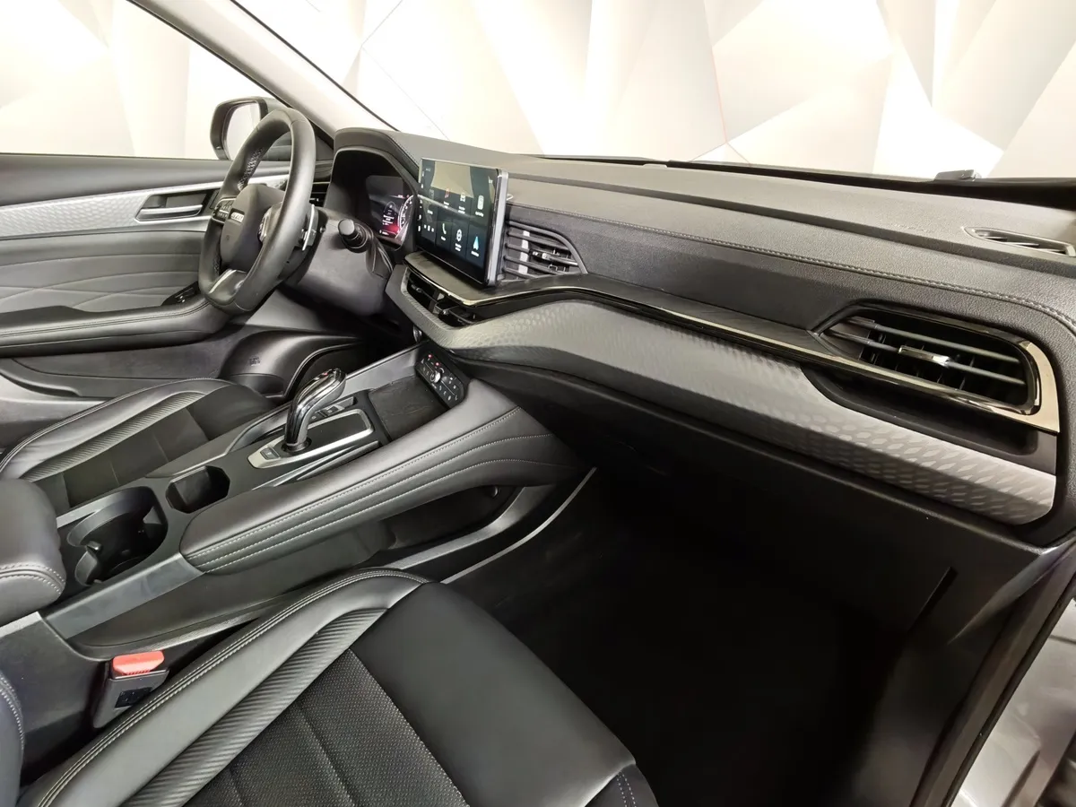 Haval F7x 2.0T AWD 7DCT (190 л.с.) Tech Plus Серый в АВИЛОН. Слайд №12