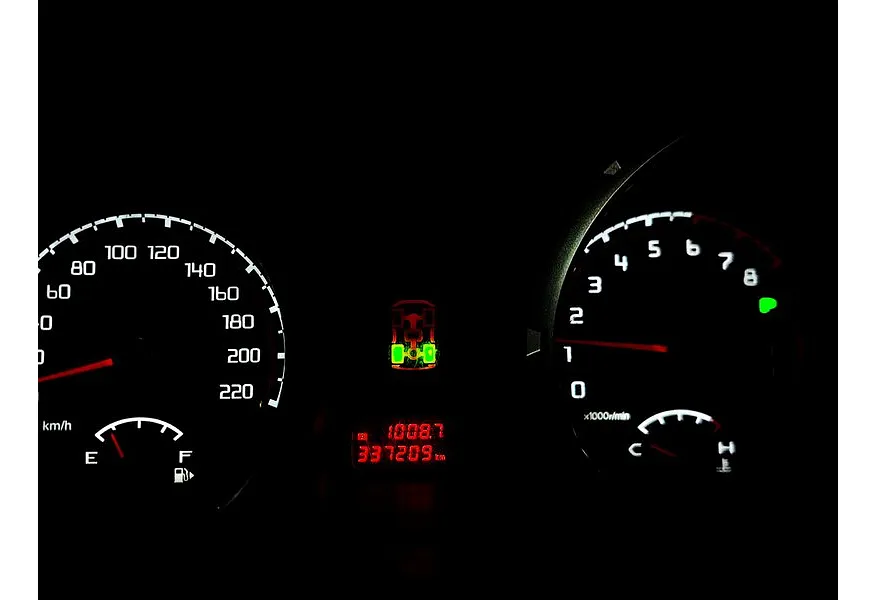 Mitsubishi Pajero 3.0 AT AWD (178 л.с.) Коричневый в АВИЛОН. Слайд №16 Mitsubishi Pajero 3.0 AT AWD (178 л.с.) Коричневый в АВИЛОН. Слайд №16