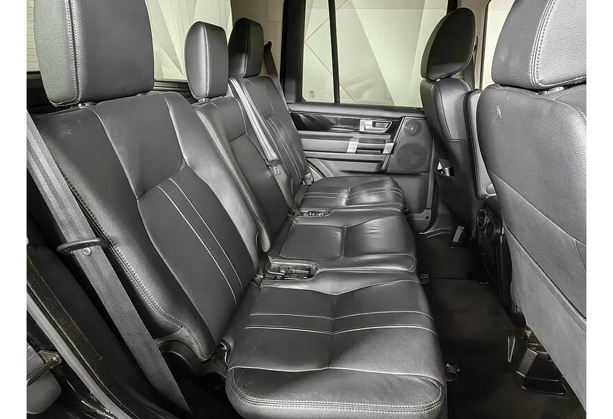 Land Rover Discovery 3.0 SDV6 AT 4WD (249 л.с.) SE Черный в АВИЛОН. Слайд №16