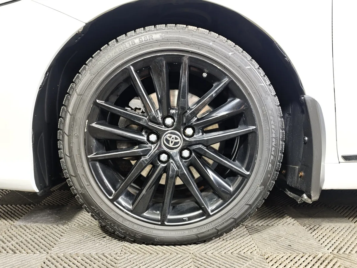 Toyota Camry 3.5 AT (249 л.с.) Белый в АВИЛОН. Слайд №9