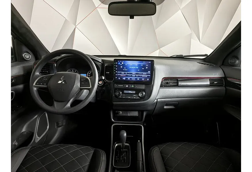 Mitsubishi Outlander 2.0 CVT (146 л.с.) Invite Белый в АВИЛОН. Слайд №13