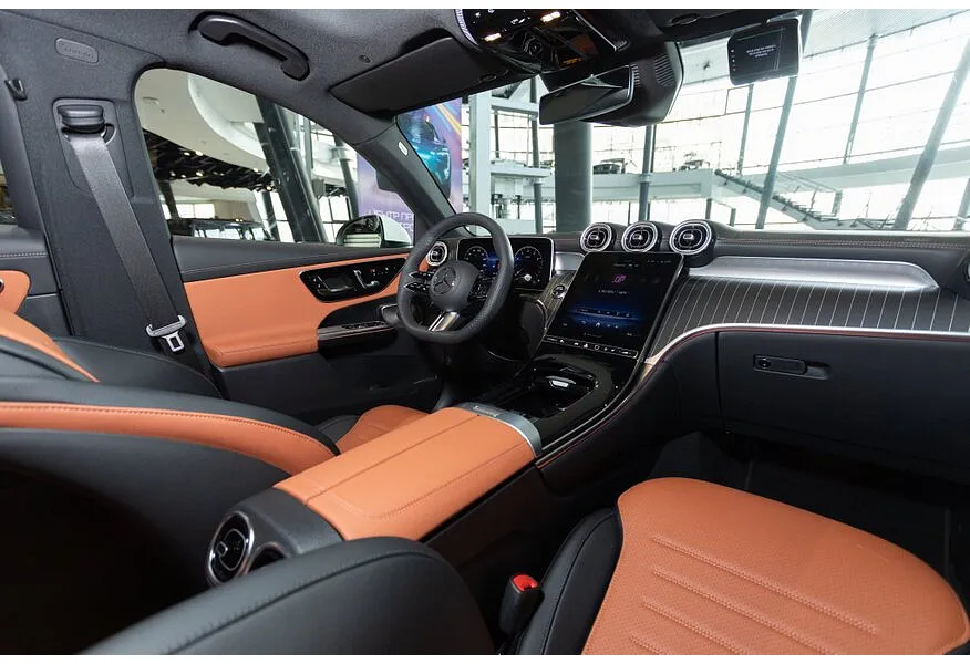 Mercedes-Benz GLC Купе 300 9G-TRONIC 4MATIC (272 л.с.) Белый в АВИЛОН. Слайд №14