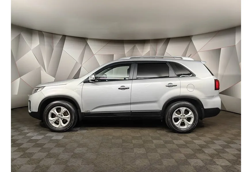 АВИЛОН - Kia Sorento 2.2 CRDi AT AWD (200 л.с.) Luxe Серебристый - slide 2