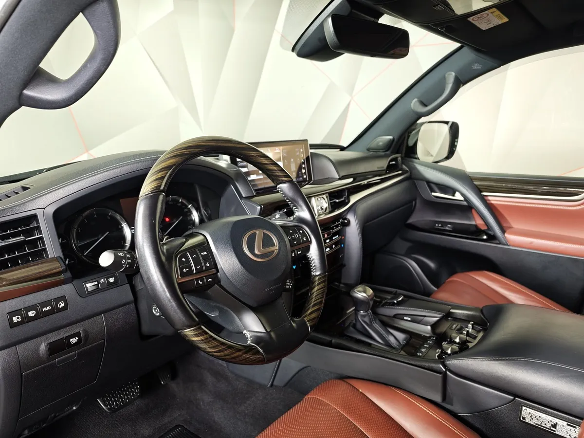 Lexus LX 570 AT (367 л.с.) Черный в АВИЛОН. Слайд №19