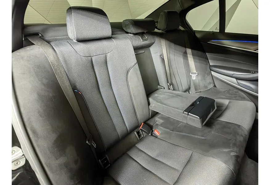 BMW 5 серия 520d xDrive Steptronic (190 л.с.) Черный в АВИЛОН. Слайд №14