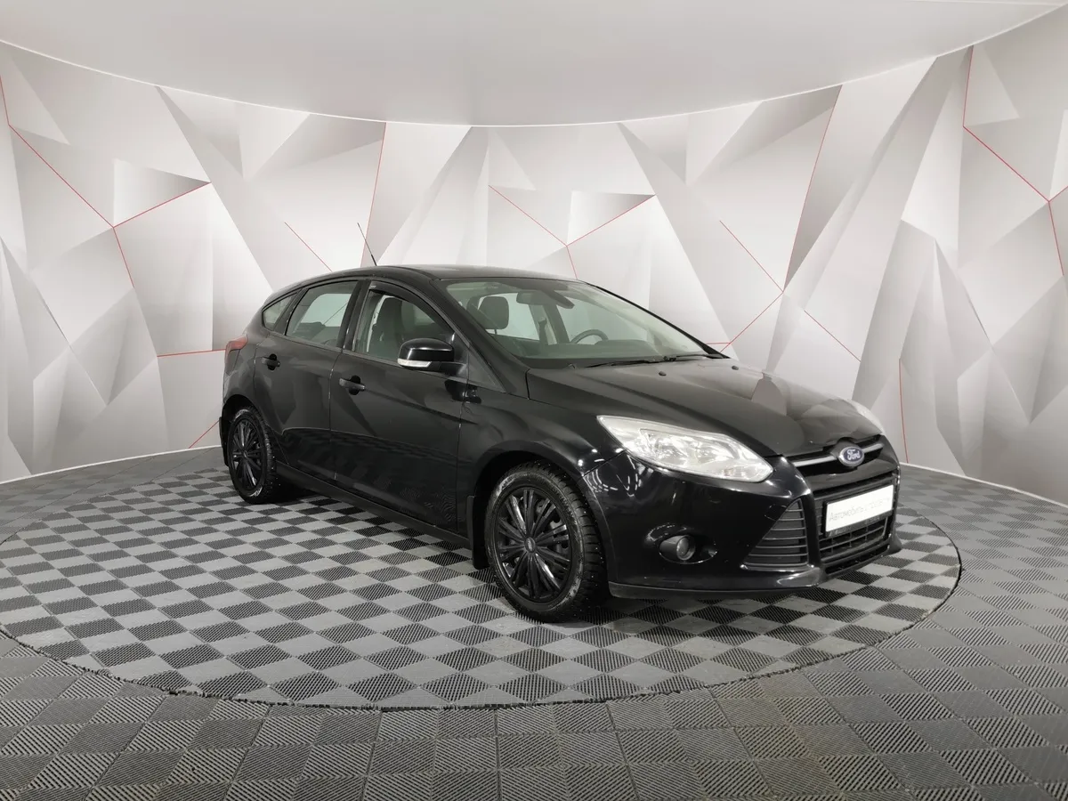 Ford Focus 1.6 PowerShift (105 л.с.) Trend Черный в АВИЛОН. Слайд №3
