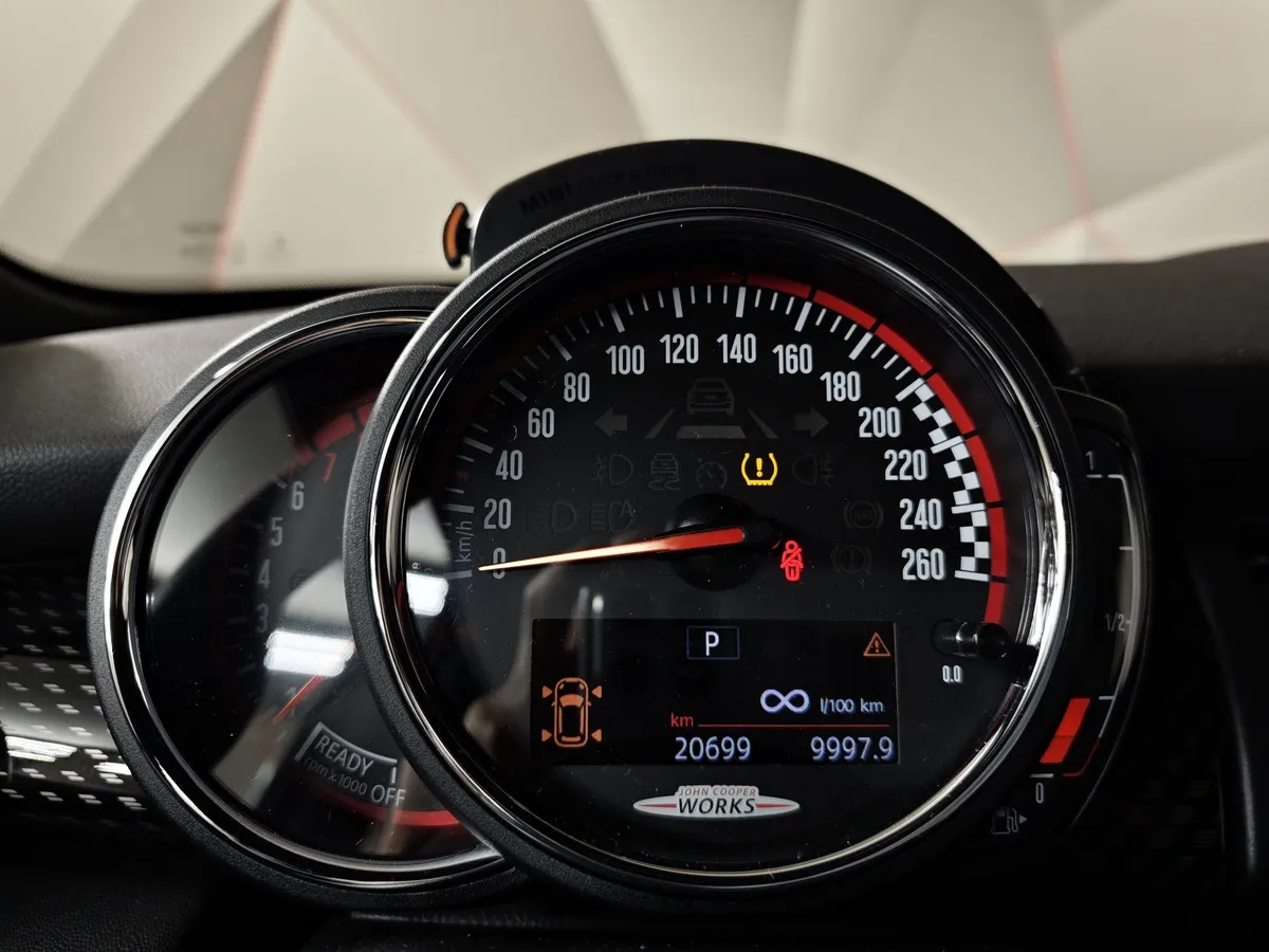 MINI Cooper 2.0 AT (231 л.с.) Зеленый в АВИЛОН. Слайд №17