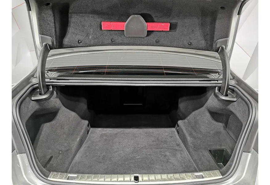 BMW 7 серия 730i Steptronic (249 л.с.) M Sport Pure Серый в АВИЛОН. Слайд №9