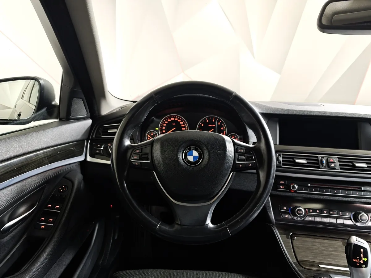 BMW 5 серия 528i xDrive Steptronic (245 л.с.) Синий в АВИЛОН. Слайд №15