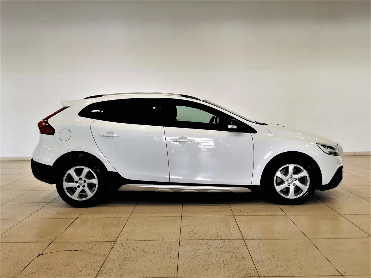 Volvo V40 1.5 T3 Drive-E Geartronic (152 л.с.) Белый в АВИЛОН. Слайд №6
