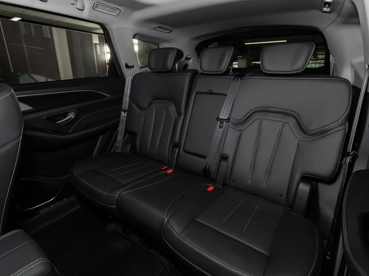 JETOUR X90 Plus 2.0T 7DCT 4WD (7 мест) (244 л.с.) Премиум Серый в АВИЛОН. Слайд №8